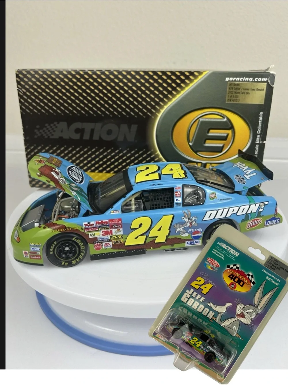 Action Elite Jeff Gordon #24 Looney Tunes Rematch 1:24 & 1:64 Diecast LOW NUMBER